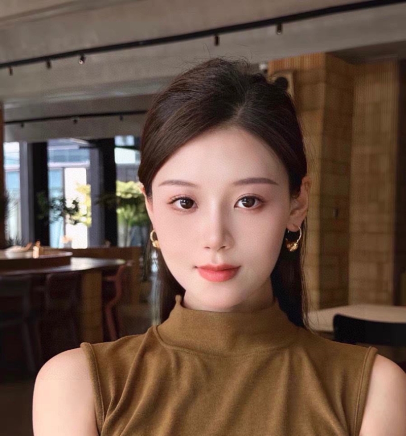 Ce1i*e earrings
